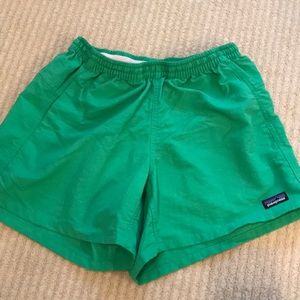 💚 Green size XS W Patagonia shorts